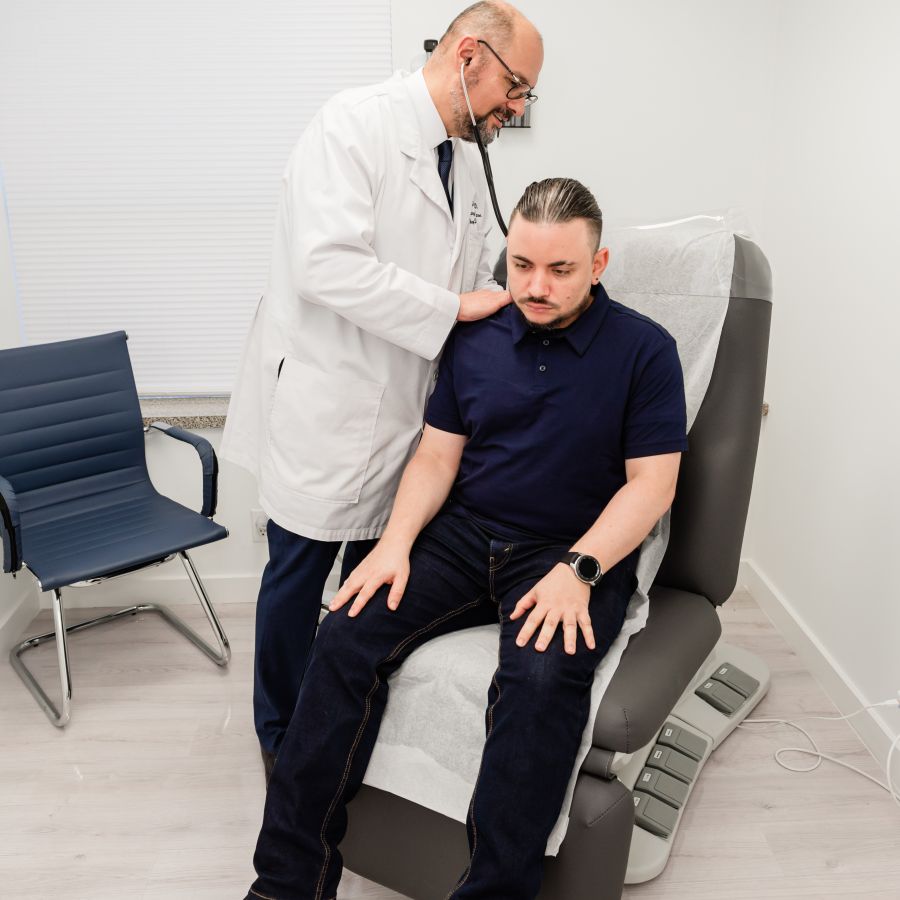 Virtual Tour of Dr. Luis J. Mesa, MD in Hallandale Beach, FL Virtual Tour of Dr. Luis J. Mesa, MD in Hallandale Beach, FL